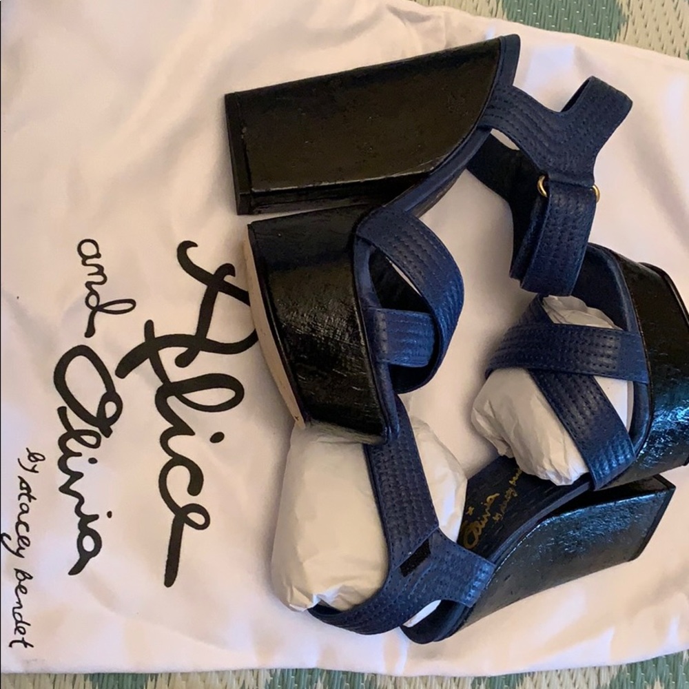 Wedge heels